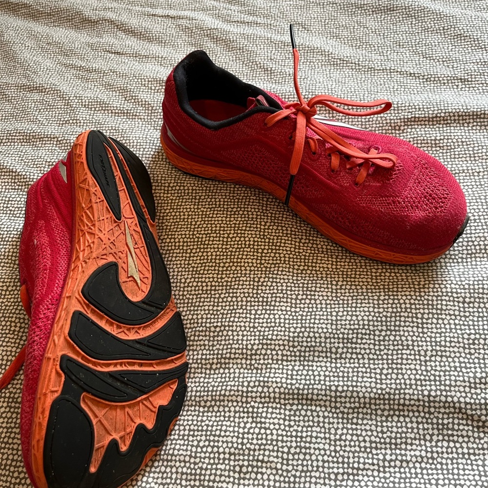 Ultra running shoes